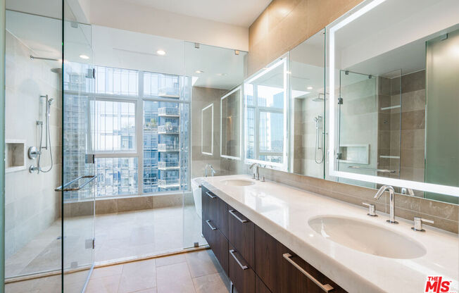 3 beds, 3 baths, 2,676 sqft, $14,300, Unit PH 1