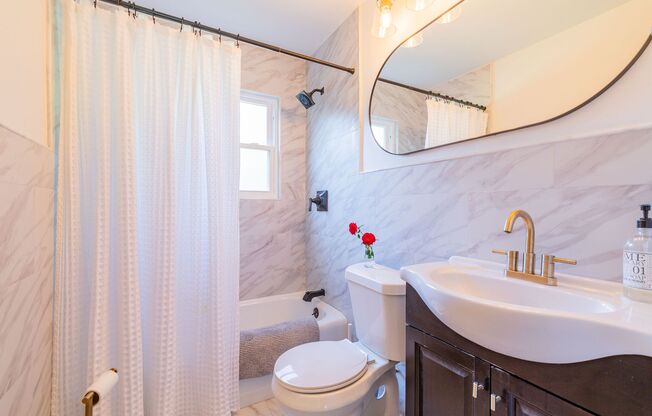 2 beds, 1 bath, $2,275, Unit # 7A