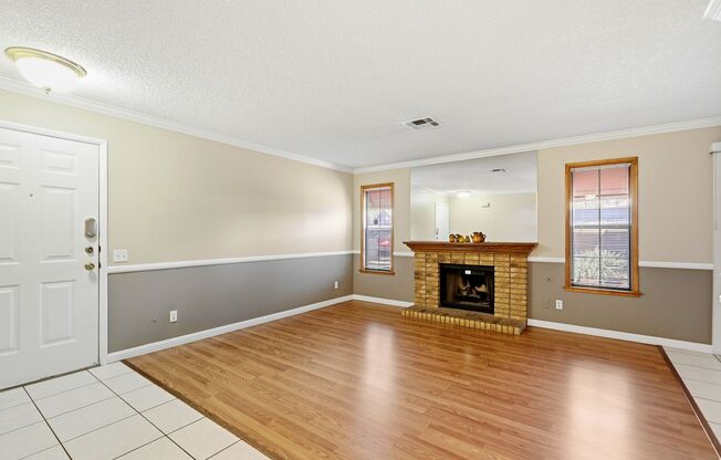 2 beds, 2 baths, $1,250, Unit # 102