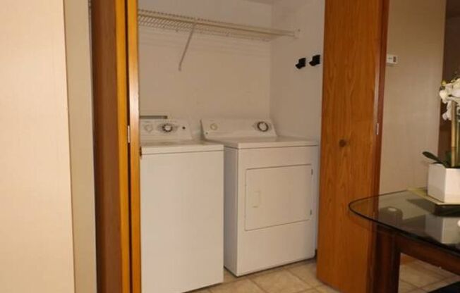 2 beds, 1 bath, $950