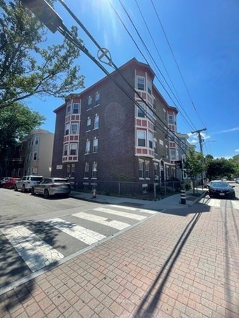 4 beds, 1 bath, 1,200 sqft, $4,800, Unit 3(2B)