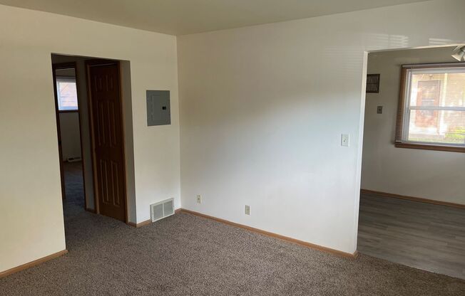 5875-5881 Tower Road