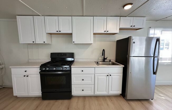 2 beds, 1 bath, 600 sqft, $1,199, Unit T18