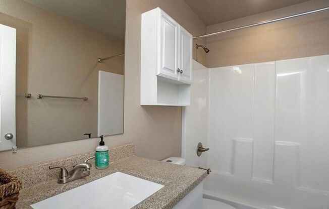 3 beds, 2 baths, $2,300