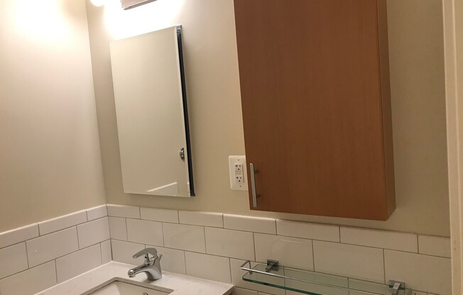 Studio, 1 bath, 440 sqft, $2,432, Unit 0332