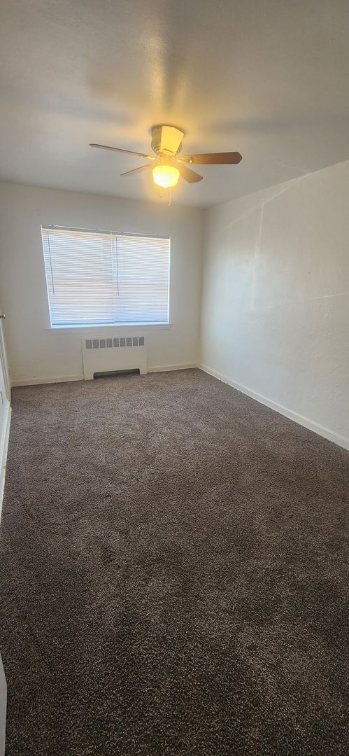 1 bed, 1 bath, 750 sqft, $1,325, Unit B-05