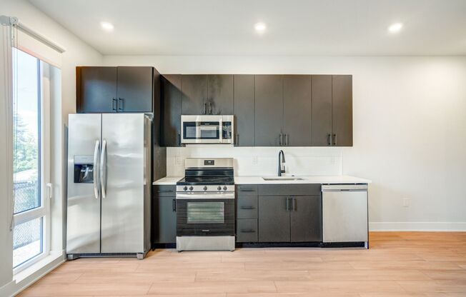 1 bed, 1 bath, 730 sqft, $1,600, Unit 309