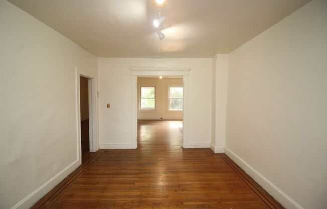 2025/2026 JHU Homewood Off-Campus rental 6bd/2.5ba  w/ W/D! Available 6/9/2025!