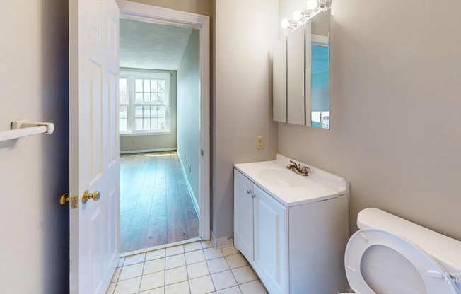 2 beds, 2 baths, 1,031 sqft, $2,800, Unit 36