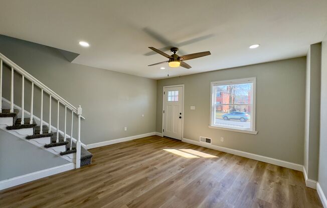Spacious 3-Bedroom Townhome with Modern Amenities in Middle River