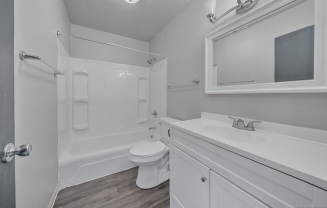 3 beds, 1.5 baths, 1,100 sqft, $1,499, Unit 247-402