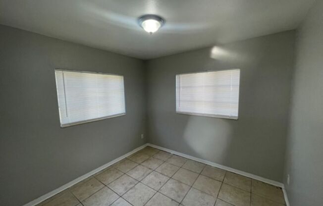 3 beds, 1 bath, $2,495