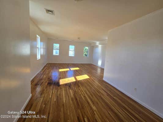 3 beds, 1 bath, 1,036 sqft, $2,650, Unit # FLOOR 2