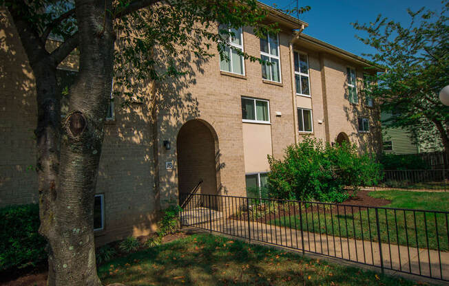 Maplewood Villas Apartments Building Exterior 20