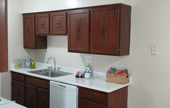 Mira Loma Apartments