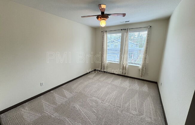 4 beds, 2.5 baths, 1,955 sqft, $2,795