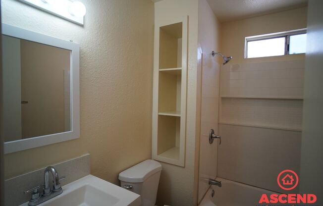 2 beds, 1.5 baths, 795 sqft, $1,300, Unit 1020 Valhalla Dr. #D