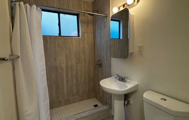 2 beds, 1 bath, 550 sqft, $2,450, Unit 1115-1