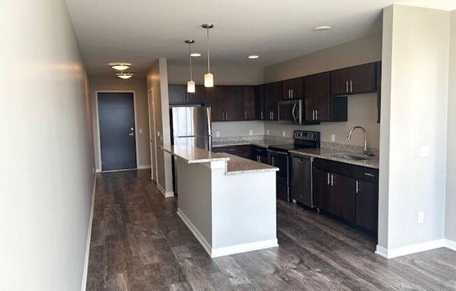 1 bed, 1 bath, 748 sqft, $1,500, Unit 415