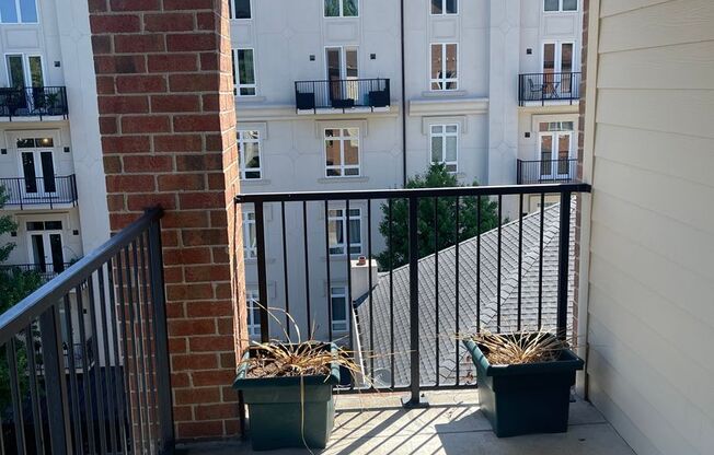1 bed, 2 baths, 1,192 sqft, $1,795, Unit 305