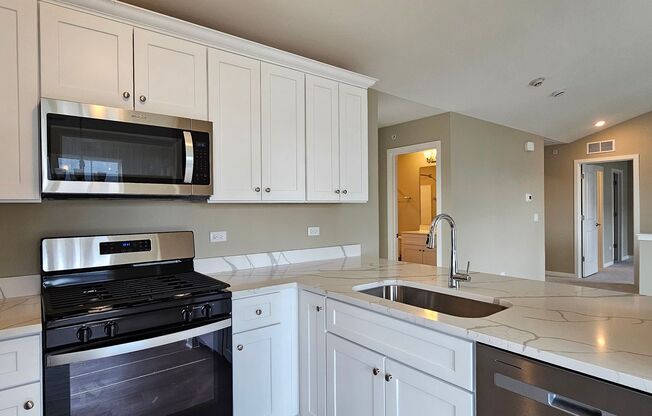 Emery Oak-2Br/2Ba Rental Home-Second Floor