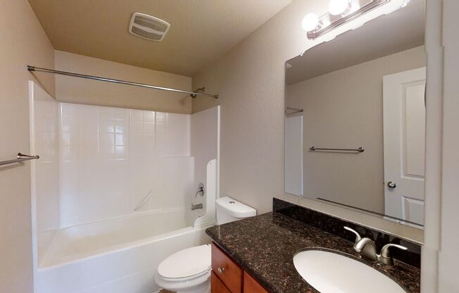 2 beds, 1 bath, 961 sqft, $1,395, Unit 8