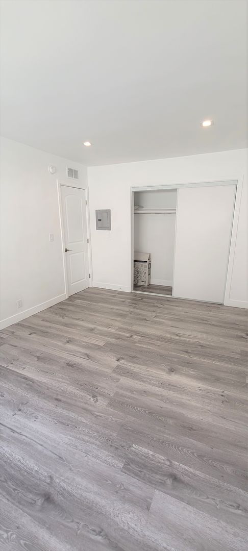 1 bed, 1 bath, 850 sqft, $2,585, Unit 6