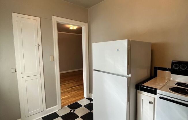 Studio, 1 bath, $1,195, Unit 104