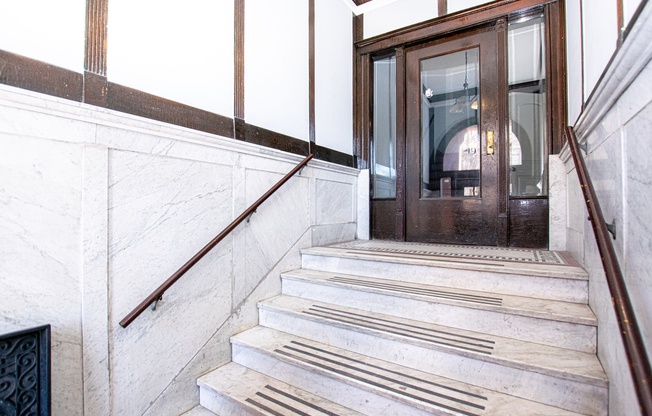 4949 S FORRESTVILLE AVE