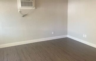 2 beds, 1 bath, 750 sqft, $1,995, Unit 705C