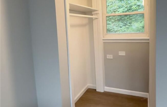 Studio, 1 bath, $1,300, Unit 5