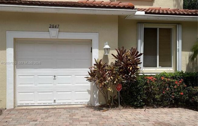 2847 S EVERGREEN CIR BOYNTON BEACH, FL 33426