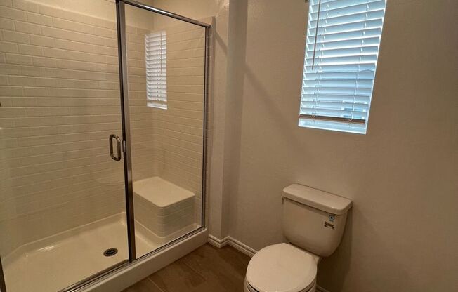 4 beds, 2.5 baths, $1,995, Unit 1