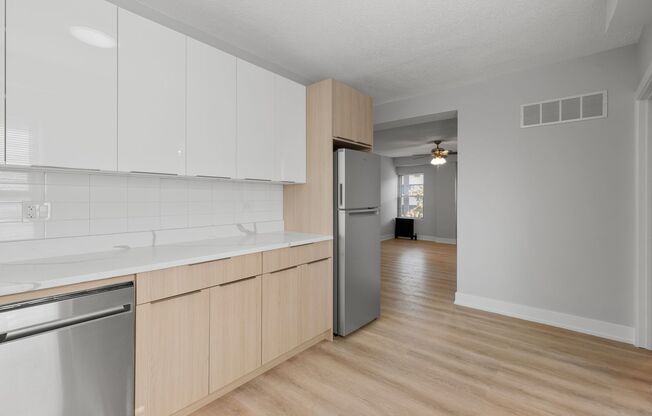 2 beds, 1 bath, 430 sqft, $2,300, Unit 3F