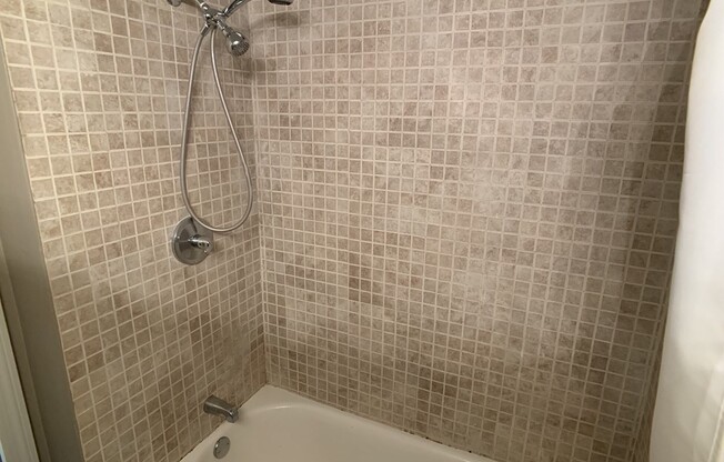 1 bed, 1 bath, 400 sqft, $2,950, Unit 512