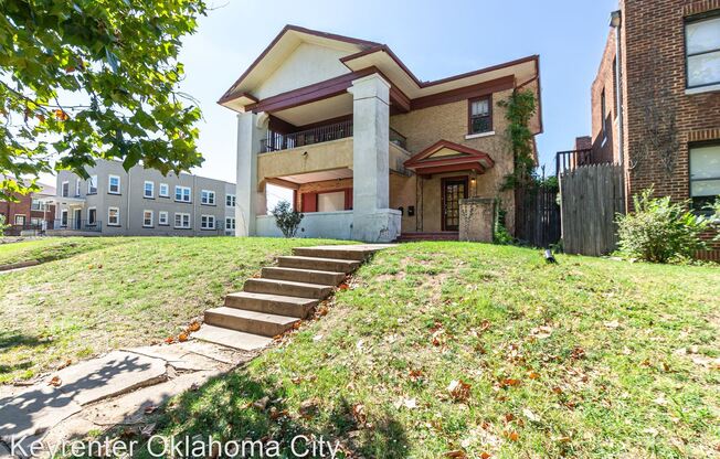 2417 N Robinson Ave