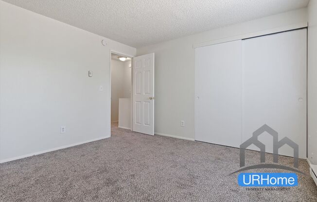 2 beds, 1 bath, 1,000 sqft, $1,550