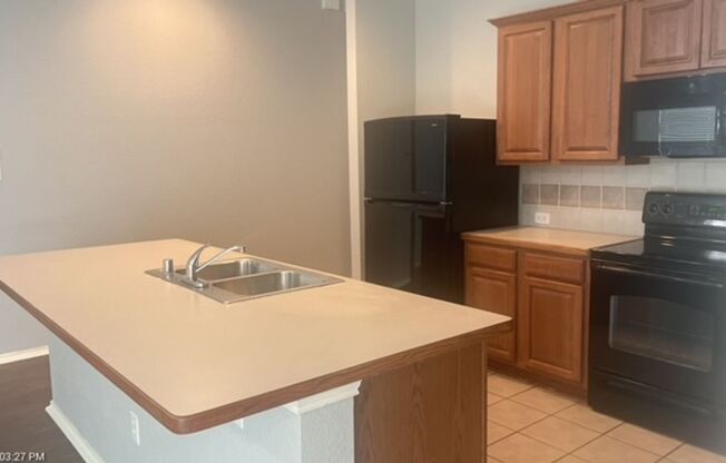 3 beds, 2 baths, $1,800