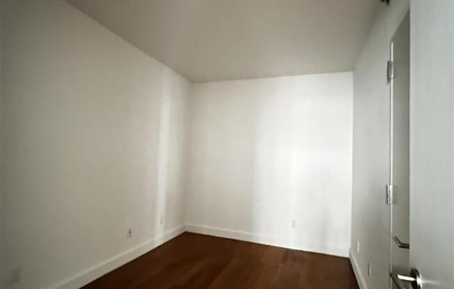 1 bed, 1 bath, 807 sqft, $4,995, Unit 8F