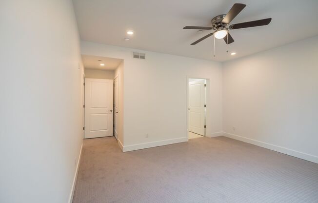 2 beds, 2 baths, 1,100 sqft, $2,450, Unit Unit 403