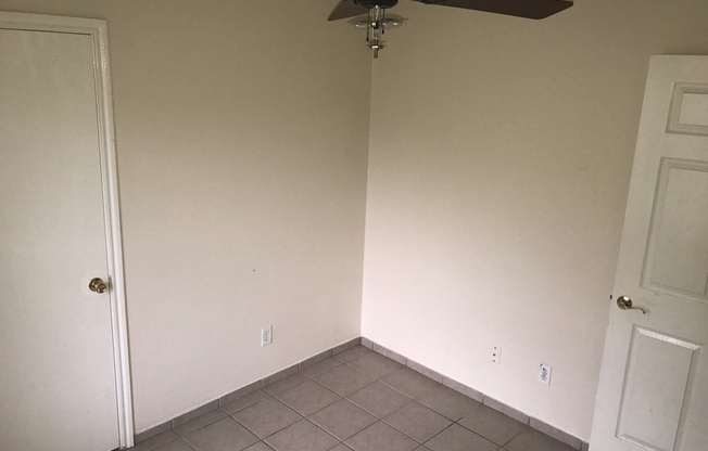 3 beds, 2 baths, $1,395