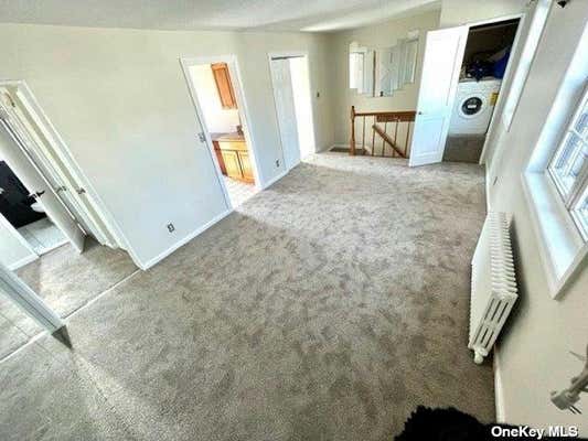 3 beds, 1 bath, 800 sqft, $2,400, Unit 2