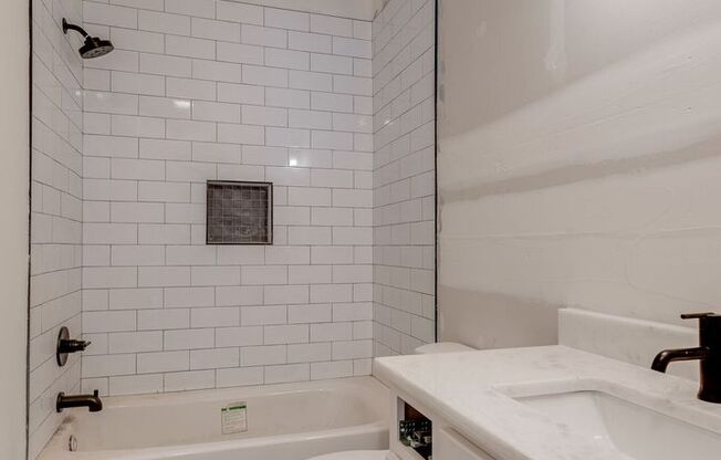 Modern Nations Home | 2 Bed, 2 Bath | 900 Sq Ft | $2,500/mo | Available Now (Furnished or Unfurnished)