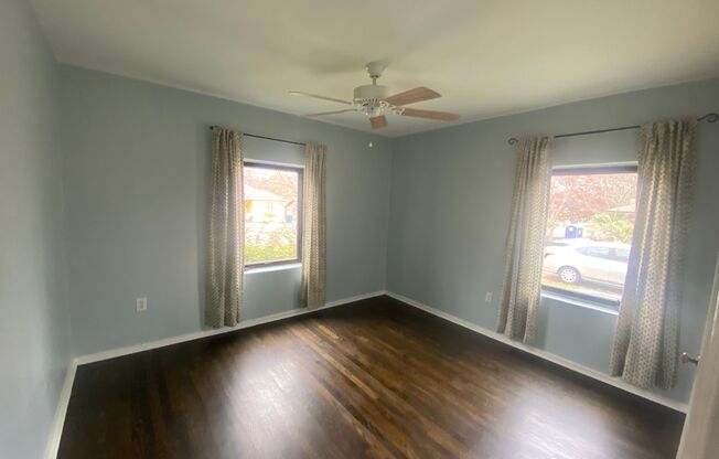 2 beds, 1 bath, $2,595