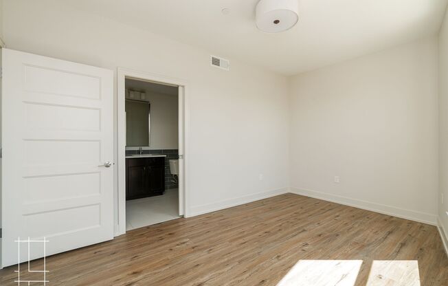 2 beds, 2 baths, $1,750, Unit 1050 N 4th St. Apt. 201