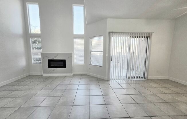 3 beds, 3 baths, $1,850, Unit Unit 1015 UNIT B BLDG 7
