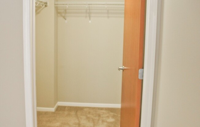 3 beds, 2 baths, 1,257 sqft, $1,475, Unit 313