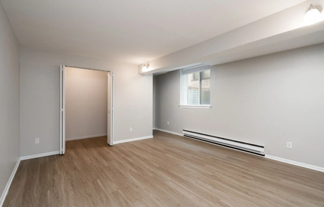 2 beds, 1 bath, 769 sqft, $1,350, Unit 227-100