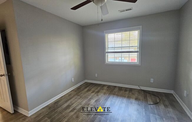 2 beds, 1 bath, 742 sqft, $1,175, Unit 2-17