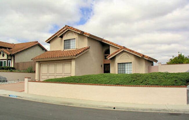 Beautiful 4BD, 3BA House with Private Back Yard Peñasquitos Park Village